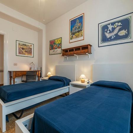 Roomy And Bright Apartment With Terrace Rome Exterior photo