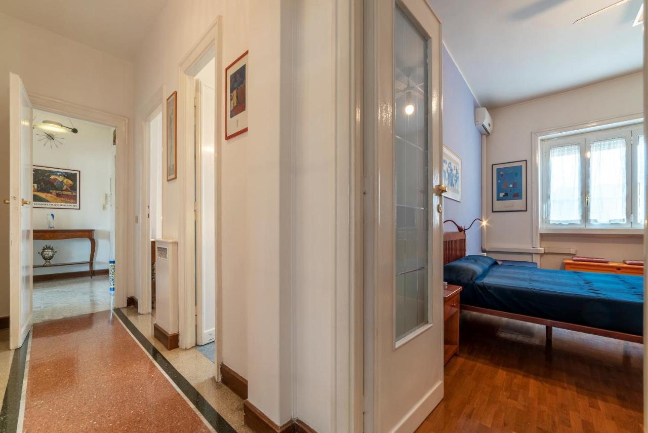 Roomy And Bright Apartment With Terrace Rome Exterior photo